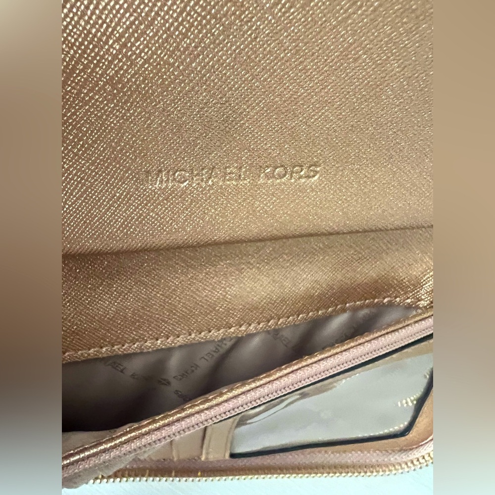 Michael Kors Rose Gold Glitter Wallet/Wristlet - Picture 8 of 9